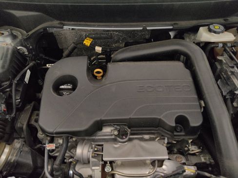 Used 2024 Chevrolet Equinox LS FWD image 30