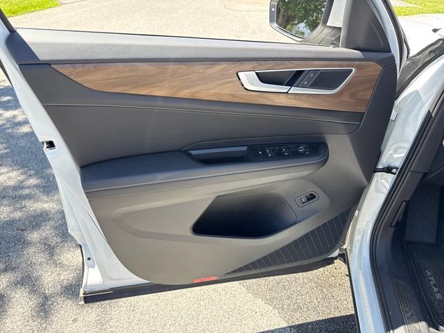 Certified 2026 Volkswagen Atlas SE AWD/4WD image 24