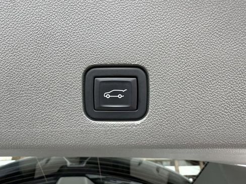 Certified 2024 Cadillac XT6 Premium Luxury w/ Technology Package AWD/4WD image 30