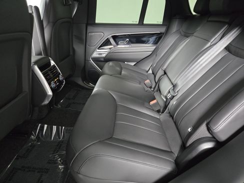 New 2025 Land Rover Range Rover SE image 5