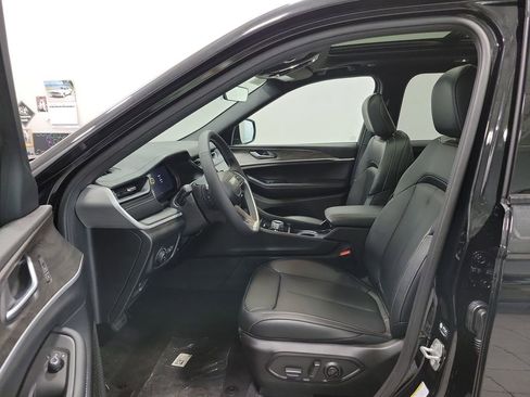 New 2026 Jeep Grand Cherokee Limited AWD/4WD image 9