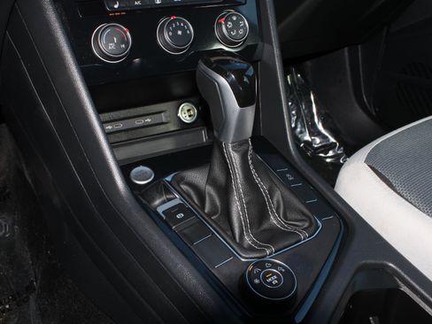 Used 2025 Volkswagen Taos S image 15