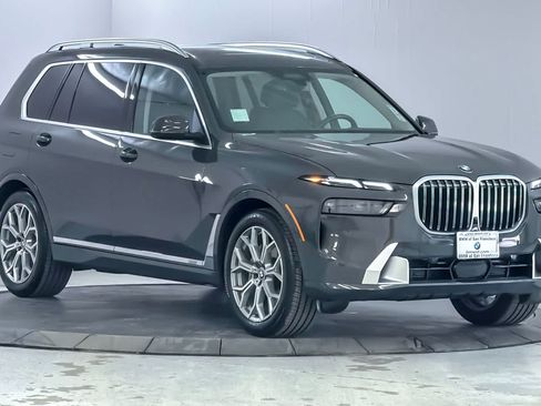 Used 2026 BMW X7 xDrive40i AWD/4WD image 9