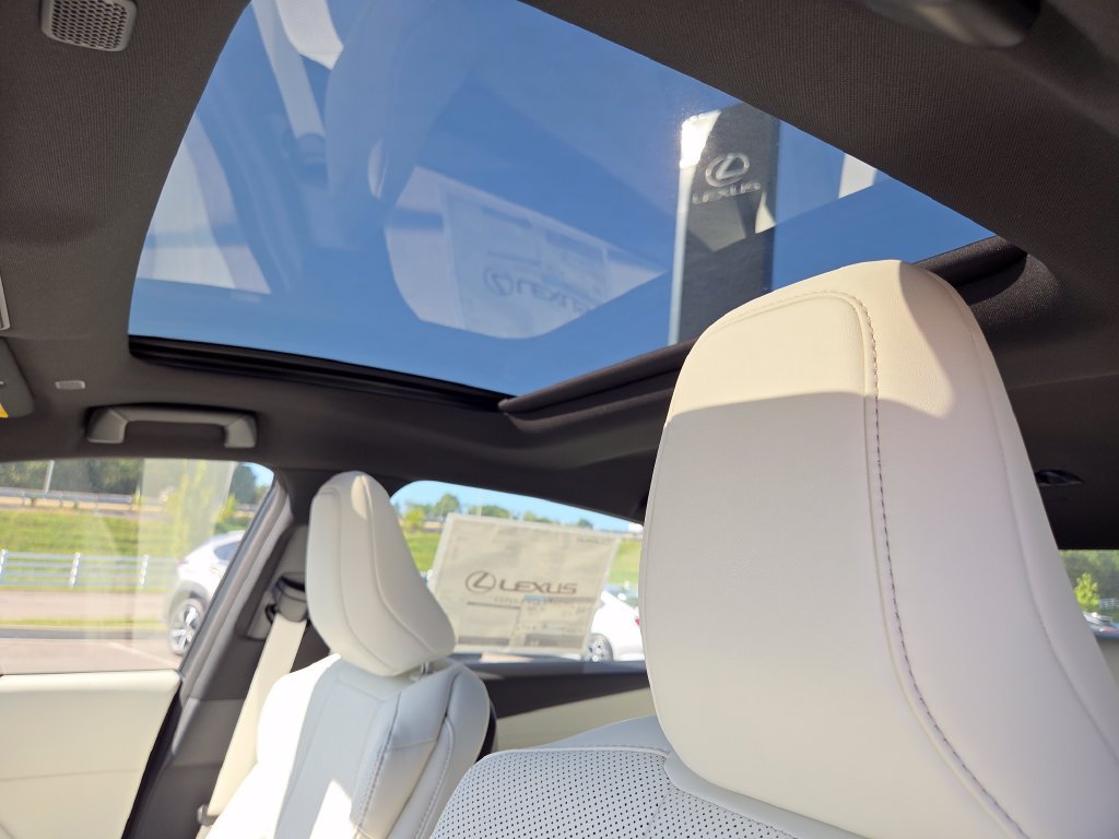 New 2026 Lexus ES 350h w/ Cold Area Package FWD image 8