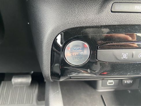 Used 2025 Ford Escape ST-Line w/ Tech Pack #1 AWD/4WD image 25