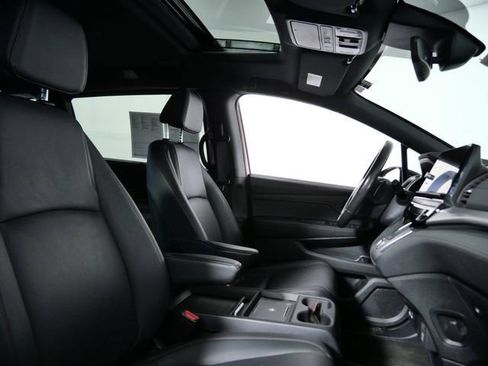 Used 2025 Honda Odyssey Sport-L image 12