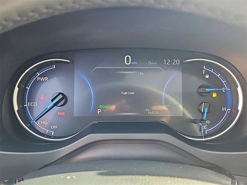 Used 2024 Toyota RAV4 SE image 30