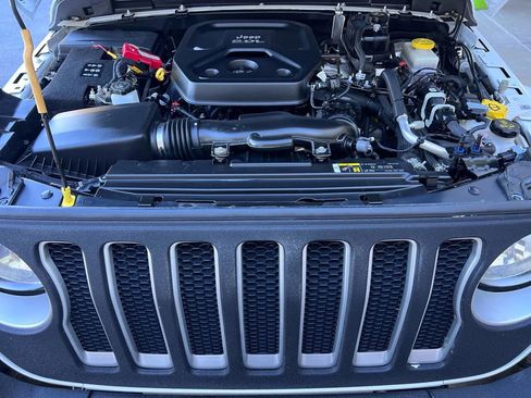 Used 2020 Jeep Wrangler Unlimited Sahara w/ Uconnect 4C Nav & Sound Group image 9