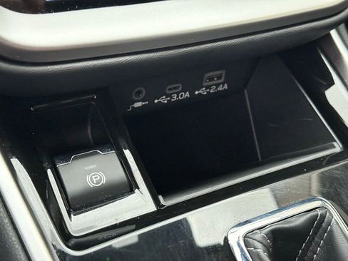 Certified 2024 Subaru Outback Limited image 17