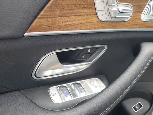 Certified 2025 Mercedes-Benz GLS 450 4MATIC image 22