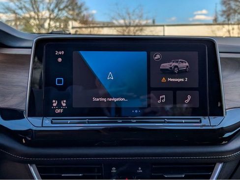 Used 2024 Volkswagen Atlas SE image 23