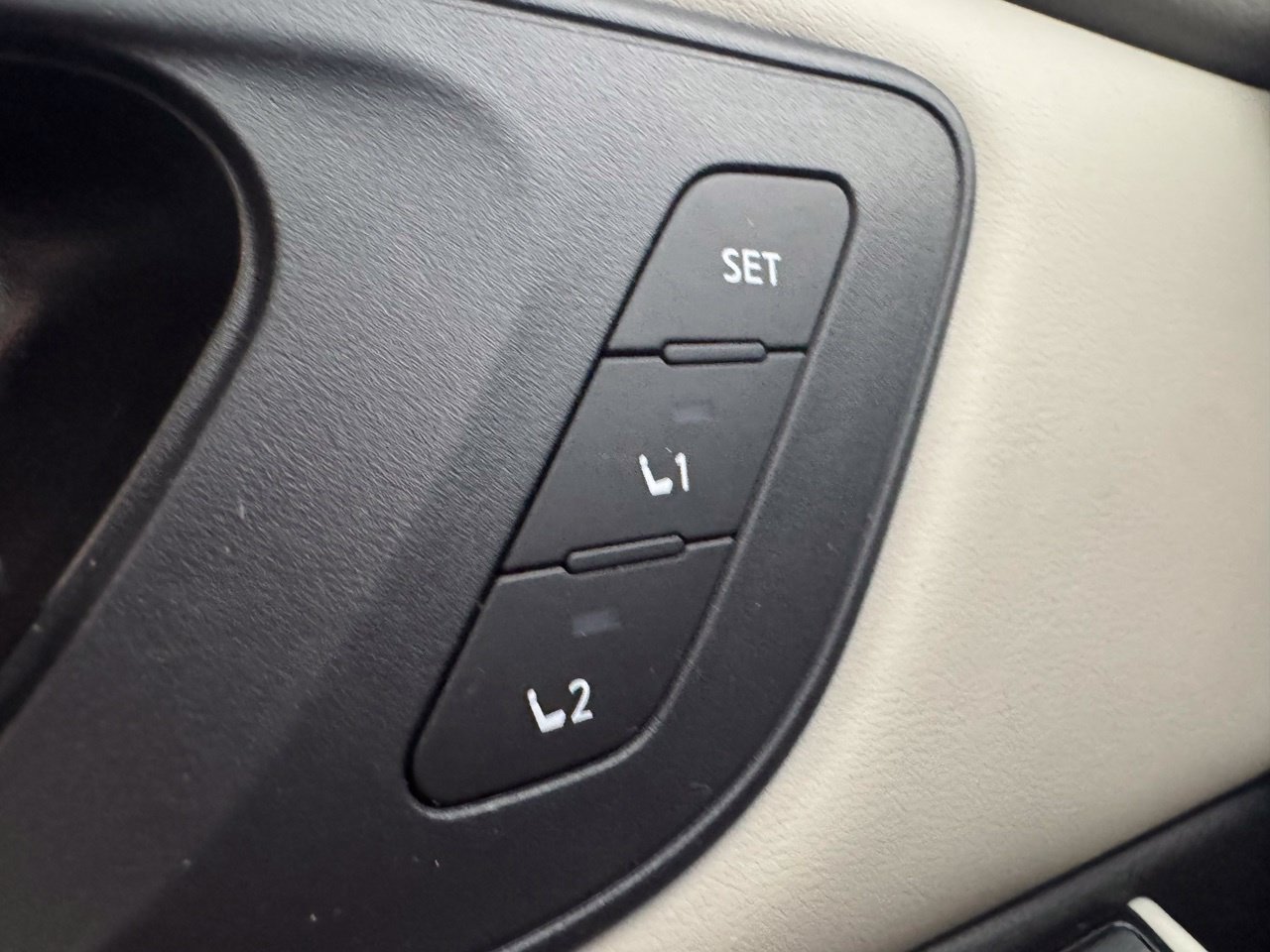 Used 2023 Nissan Rogue SL AWD/4WD image 27