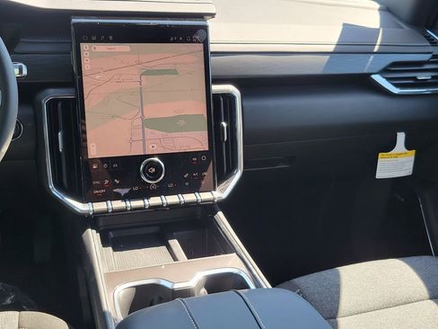 New 2026 GMC Acadia Elevation image 33