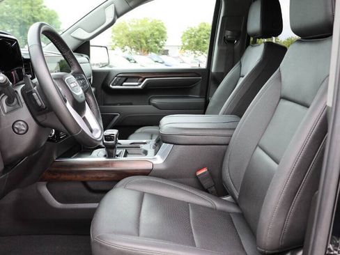 Used 2025 GMC Sierra 1500 SLT AWD/4WD image 13