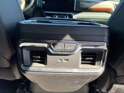 Used 2024 GMC Sierra 2500 Denali w/ Denali Reserve Package AWD/4WD image 15