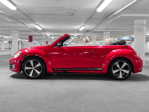Used 2013 Volkswagen Beetle Turbo FWD image 14