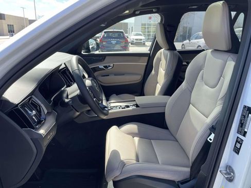 New 2026 Volvo XC90 T8 Ultra w/ Protection Package Premier image 9