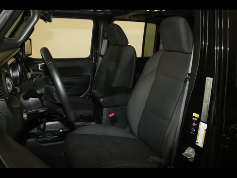 Used 2022 Jeep Wrangler Unlimited Sport AWD/4WD image 19