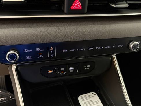New 2026 Kia Carnival EX FWD image 27
