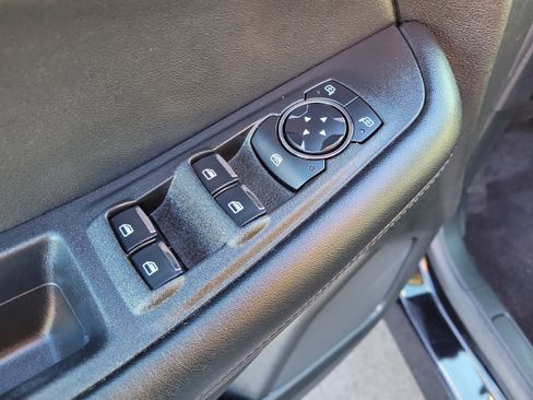 Used 2024 Ford Edge SEL w/ Convenience Package image 18