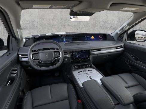 New 2025 Lincoln Navigator Reserve AWD/4WD image 9