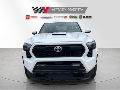 Used 2024 Toyota Tacoma TRD Sport AWD/4WD image 8