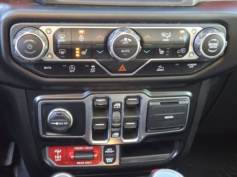 Used 2020 Jeep Gladiator Rubicon image 20