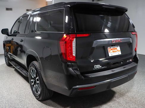 Used 2023 GMC Yukon XL AT4 image 9