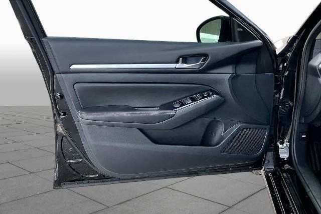 Certified 2025 Nissan Altima 2.5 SR w/ SR Premium Package FWD image 22