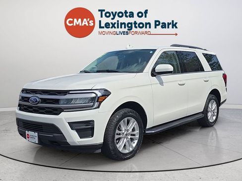 Used 2022 Ford Expedition XLT AWD/4WD image 1