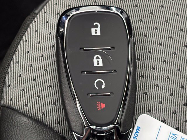 Used 2025 Chevrolet Trax LT w/ Sunroof Package FWD image 36