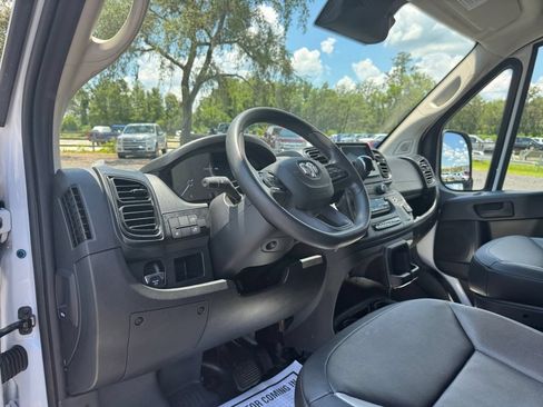 Used 2025 RAM ProMaster 2500 w/ Convenience Group FWD image 28