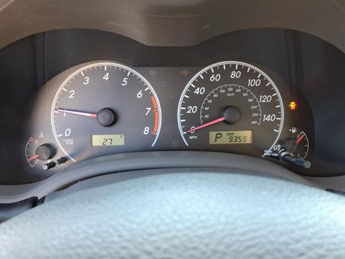 Used 2010 Toyota Corolla LE image 27