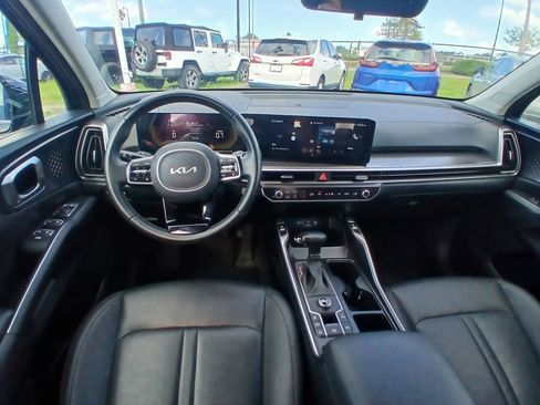 Used 2025 Kia Sorento S w/ Panoramic Sunroof Package FWD image 25