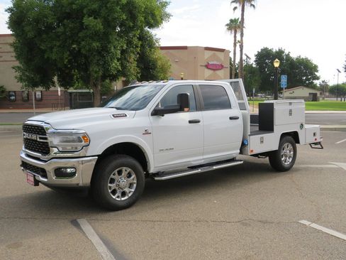 New 2022 RAM 3500 SLT w/ Quick Order Package 2YG SLT image 9