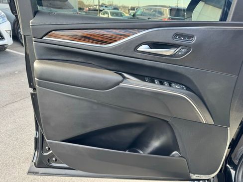 Used 2024 Cadillac Escalade ESV Premium Luxury w/ Performance Package image 9