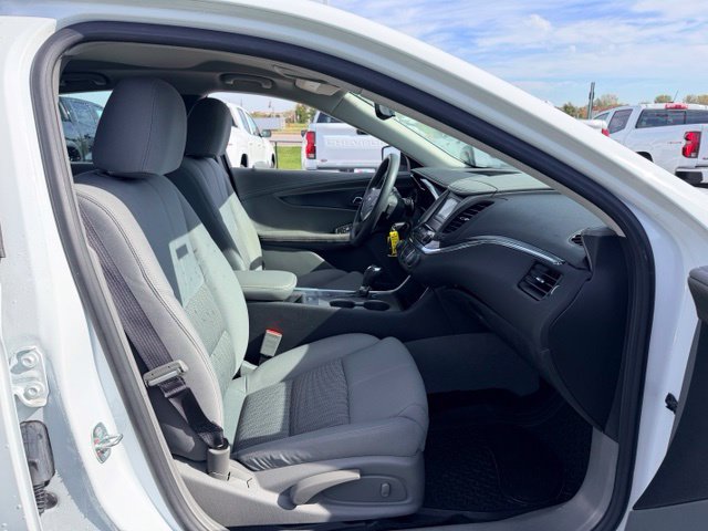 Used 2016 Chevrolet Impala LS FWD image 11