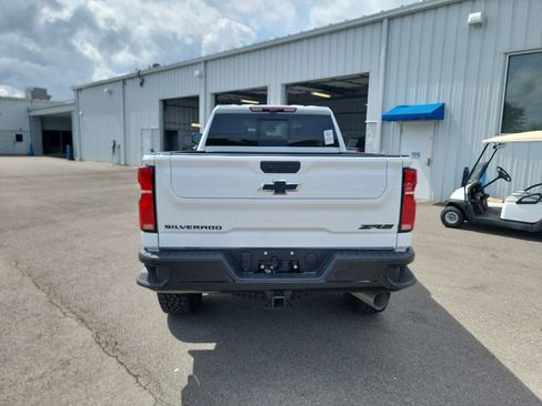 Used 2026 Chevrolet Silverado 2500 ZR2 w/ LPO, Dark Essentials Package AWD/4WD image 4