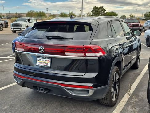 Used 2024 Volkswagen Atlas Cross Sport SE FWD image 10