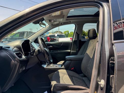 Used 2018 Chevrolet Equinox LT w/ Sun & Infotainment Package AWD/4WD image 21