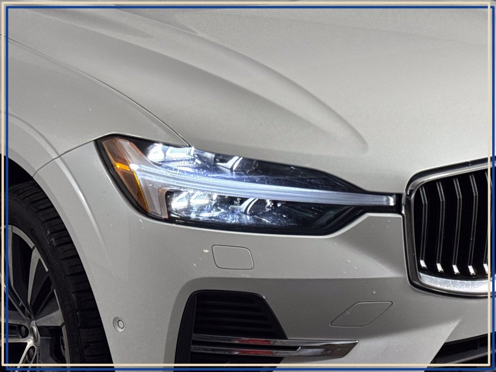 Used 2022 Volvo XC60 T8 Inscription Expression w/ Advanced Package AWD/4WD image 6