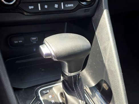 Used 2022 Kia Niro Touring Special Edition FWD image 16
