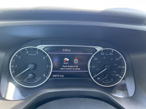 Used 2024 Nissan Rogue S image 12