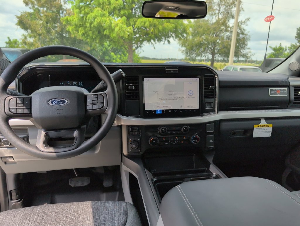 New 2026 Ford F250 XLT w/ XLT Premium Package AWD/4WD image 8