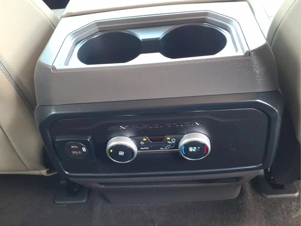Used 2021 Ford Expedition XLT RWD image 16