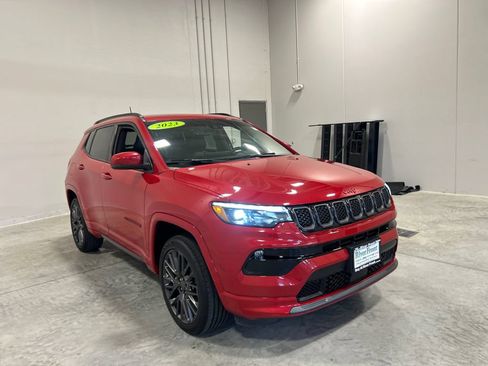 Used 2023 Jeep Compass Limited w/ Elite Group for (Red) Edition AWD/4WD image 4