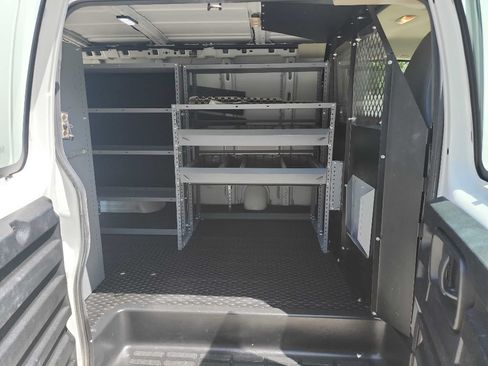 Used 2016 Chevrolet Express 2500 RWD image 9