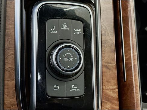 Used 2024 Nissan Armada SL AWD/4WD image 26