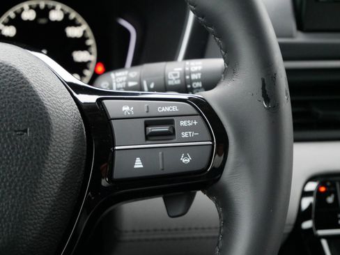 New 2025 Honda Pilot EX-L image 13