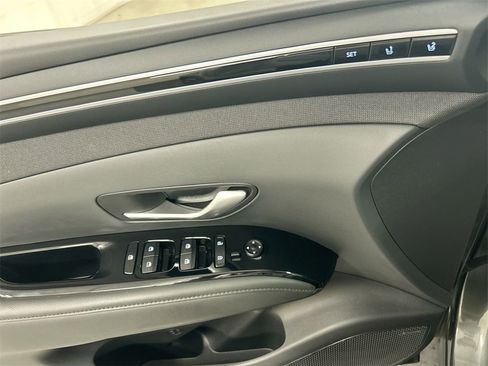 Used 2024 Hyundai Tucson Limited image 11